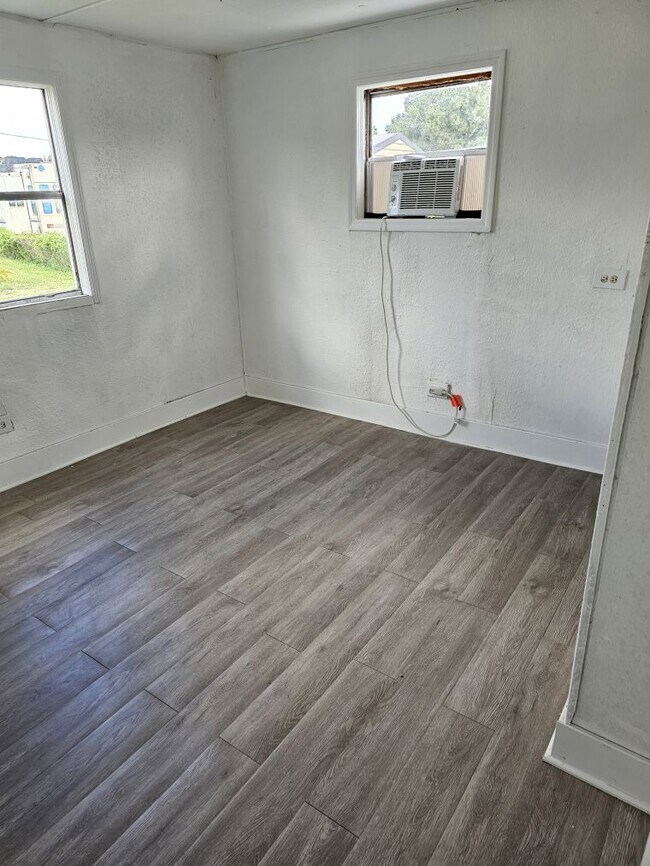 Foto del edificio - 15530 Mapletree Dr