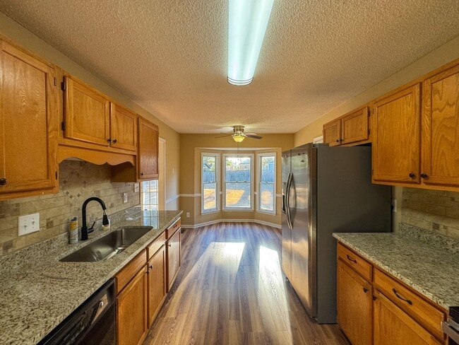 Foto del edificio - Charming 3 Bed 2 Bath Home in Jack Britt