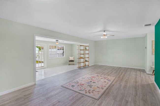 Foto del edificio - 1320 NE 27th Ave