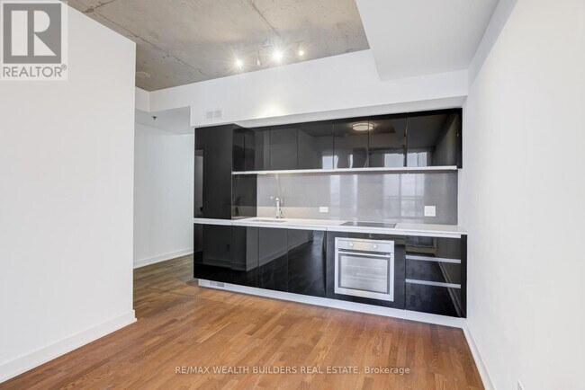 Building Photo - 20 Minowan Miikan Ln