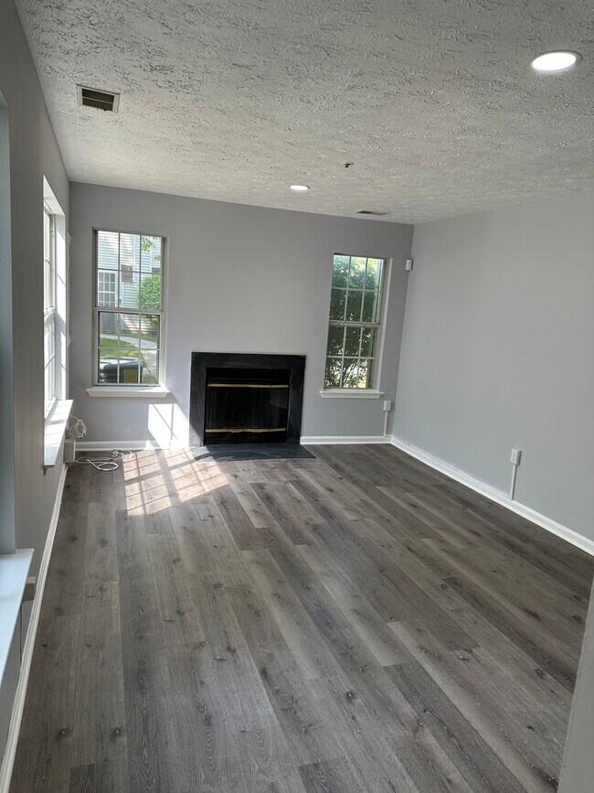 Foto del edificio - 151 Azalea Ct