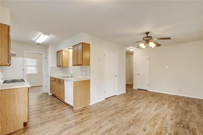 Building Photo - 5604 Pinon Vista Dr