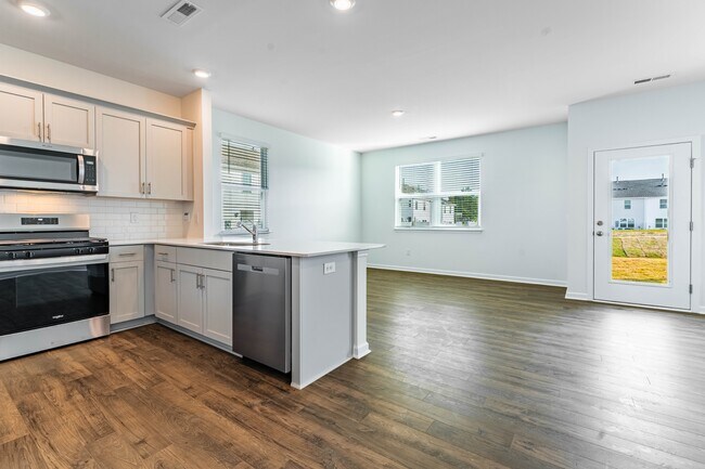 Foto del edificio - 390 Freestall Dr