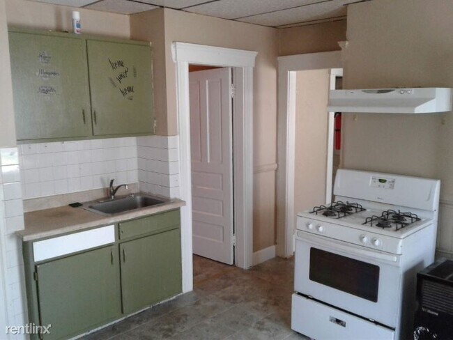 Building Photo - 3 br, 1 bath Apartment - 55 vernon street