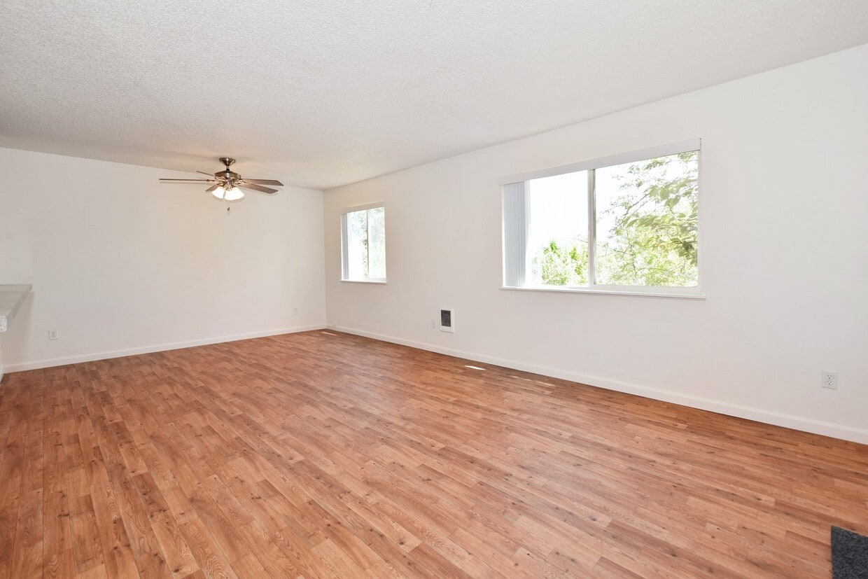 Photo - 12375 Mt Jefferson Terrace (Lake Oswego, OR)