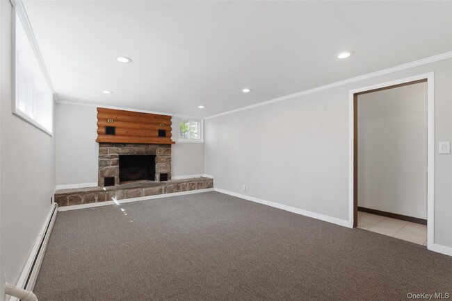 Building Photo - 1034 NY-52