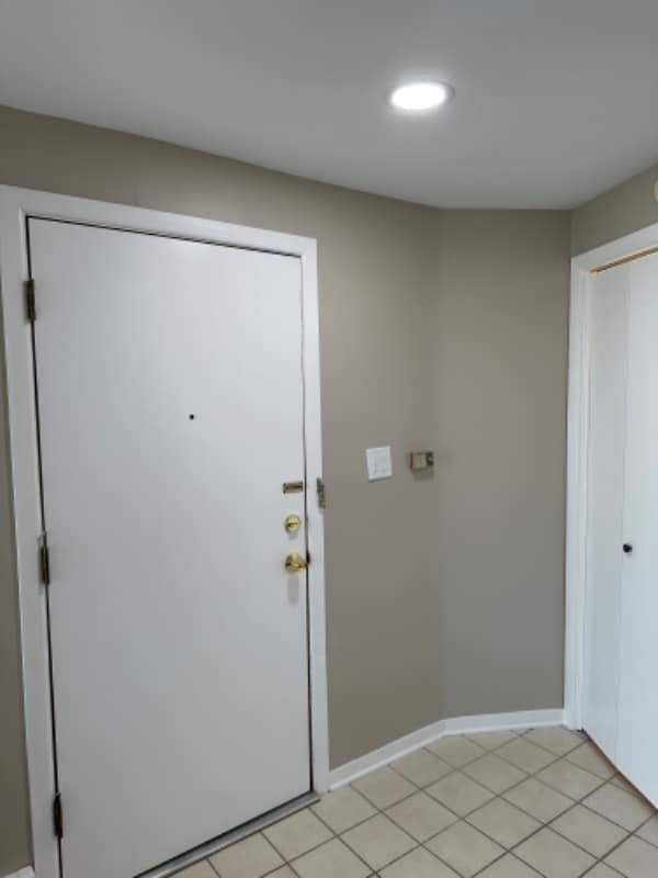 Building Photo - 3164 W Meadow Ln Dr
