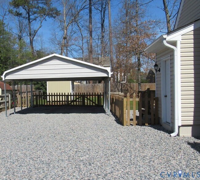 Foto del edificio - 10424 Ridgerun Rd