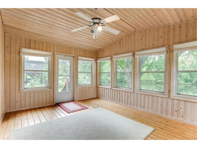 Building Photo - 2865 Xanthus Ln N