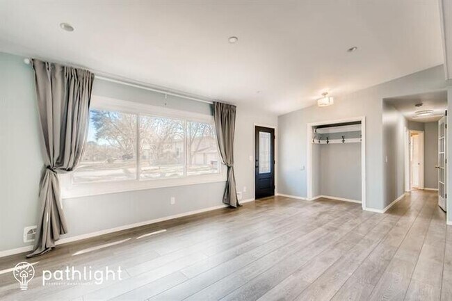 Foto del edificio - 2505 Kennelly Court, Burnsville, MN, 55337
