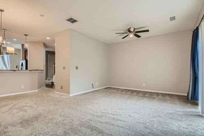 Building Photo - 12747 Jasmine ct