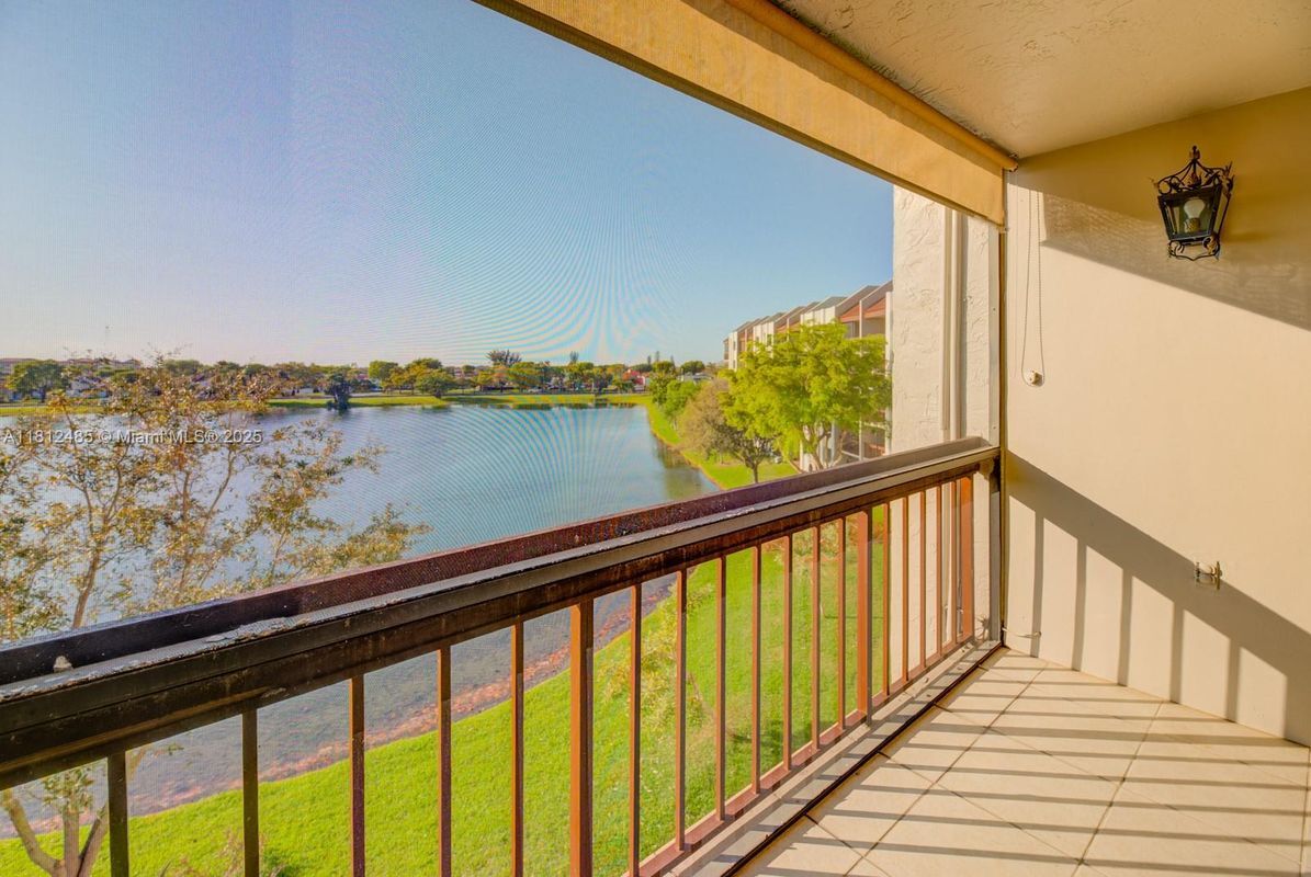 Foto principal - 10288 NW 9th St Cir