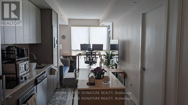 Photo du bâtiment - 5220-5220 Dundas St