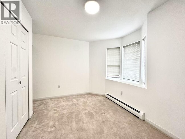 Building Photo - 1921 Harrison Dr