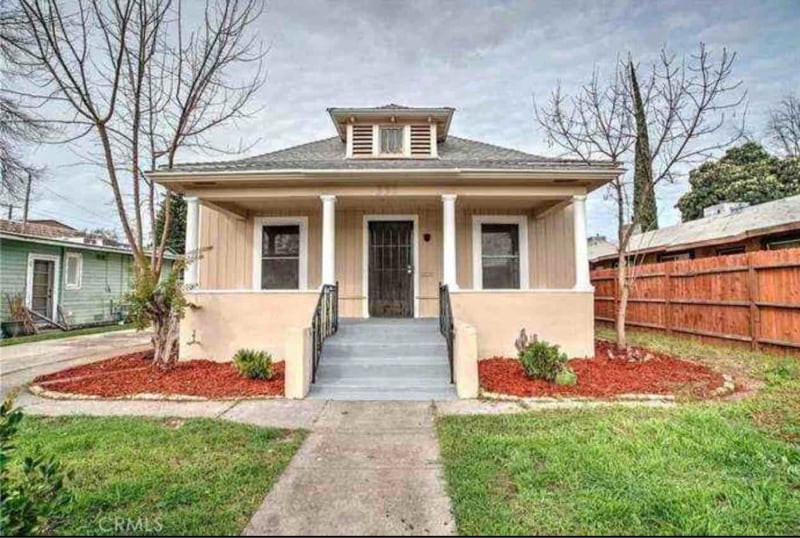 Primary Photo - 335 W 20th St