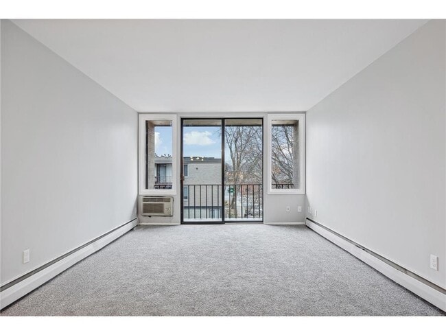Building Photo - 4029-4014 14th Ave S