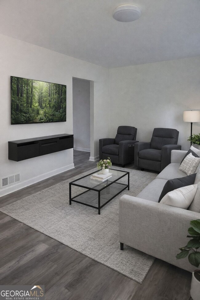 Building Photo - 2395 Fairway Cir SW