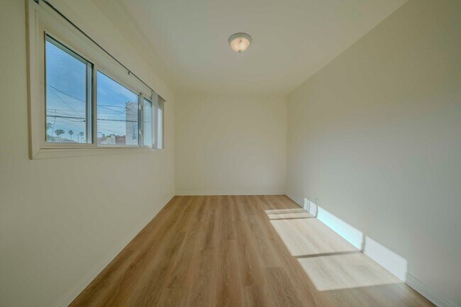 Foto del edificio - 69 Glendora Ave