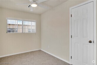 Building Photo - 2217 N Jones Blvd