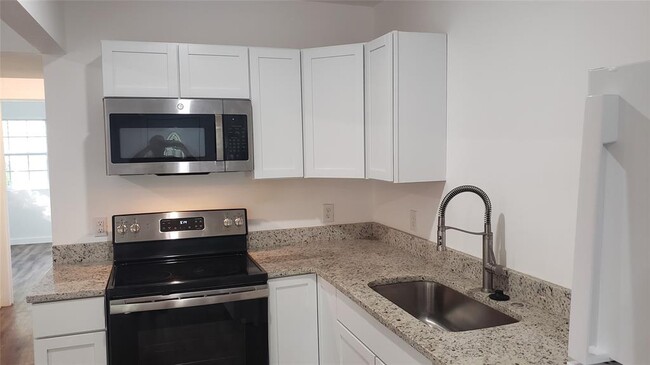 Foto del edificio - 104 Florence Dr