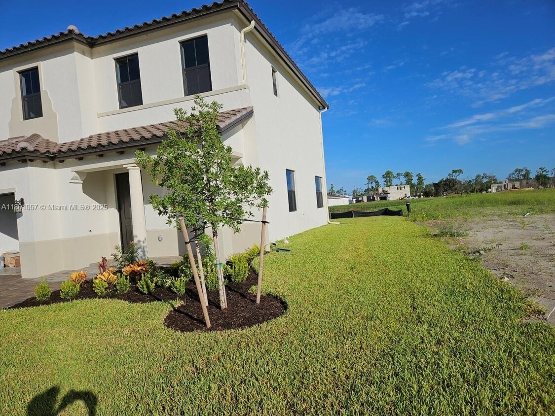 Primary Photo - 5633 Cerva Ln