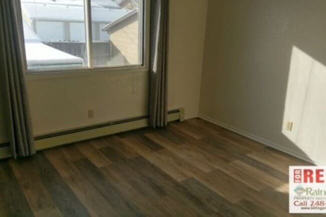 Foto del edificio - 2236 Monad Rd