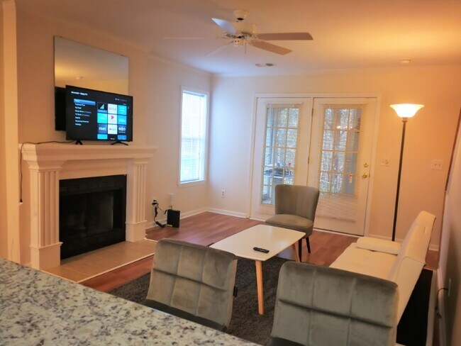 Foto del edificio - 6728 Bevington Ridge Rd
