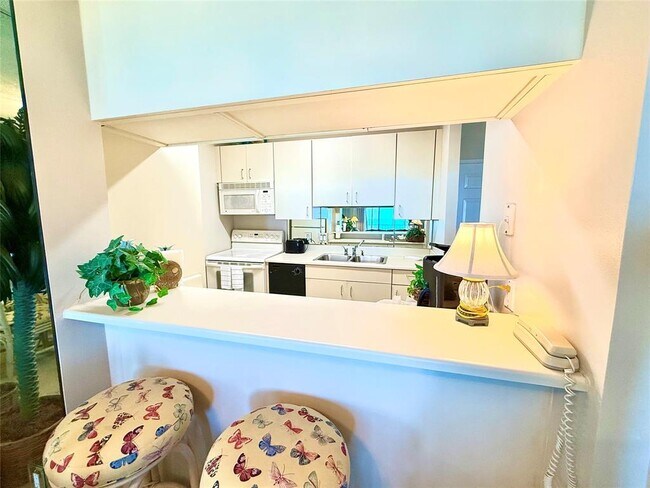 Foto del edificio - 1401 E Beach Dr