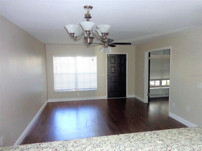 Foto del edificio - 7910 Hardwick Dr