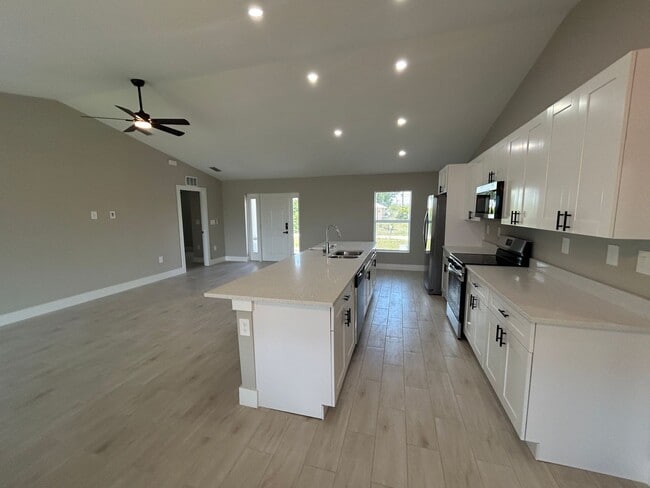 Building Photo - Brand new construction never lived in 4/3