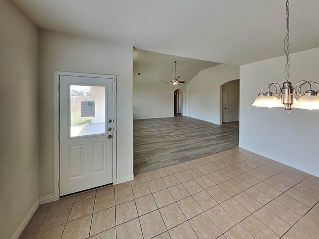Building Photo - 30711 Academy Trace Dr