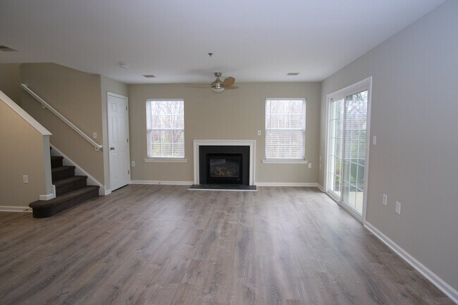 Foto del edificio - 844 Nittany Ct