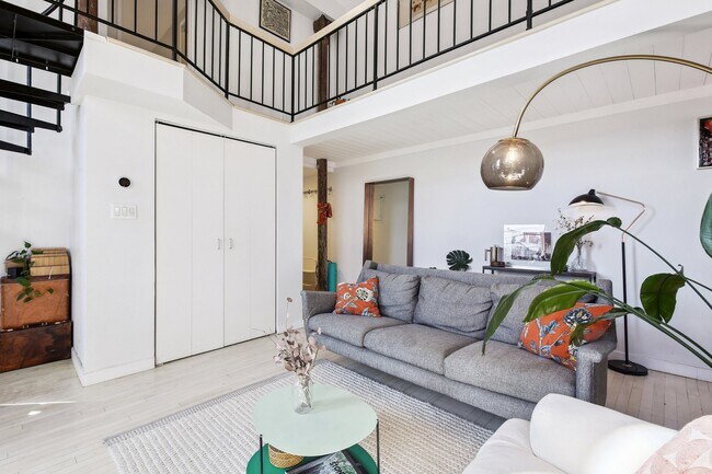 Foto del edificio - 464-470 Central Ave