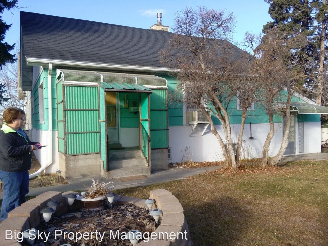 2 br, 1 bath House 1407 11th Ave S 2605148 House Rental in Great