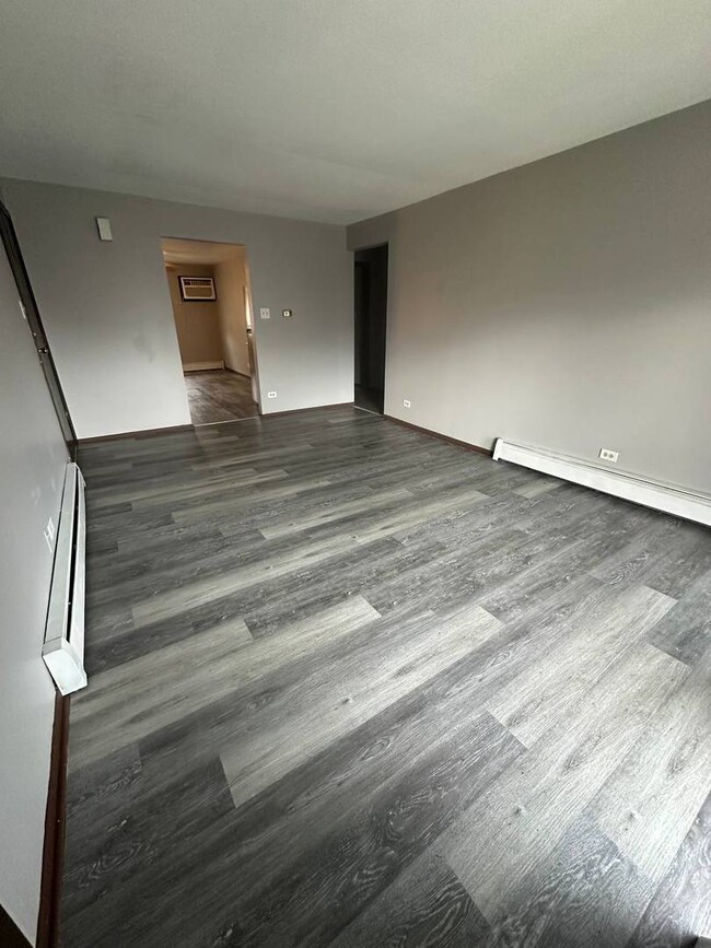 Building Photo - 14803 Kilpatrick Ave