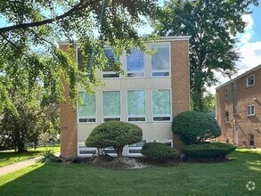 Building Photo - 3014 Harlem Ave