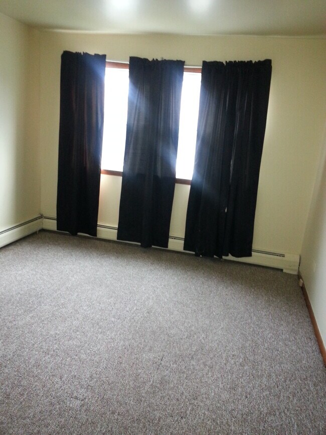 Foto del edificio - 1437 E 156th St