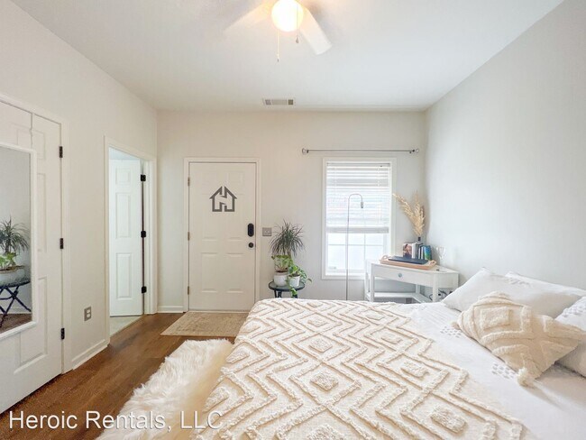 Foto del edificio - 3 br, 3.5 bath House - 702 Calle Place