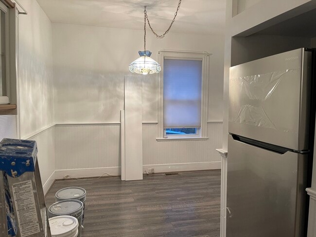 Building Photo - 19 Malvern Ave