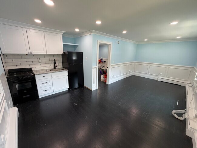 Foto del edificio - 305 Smithtown Blvd
