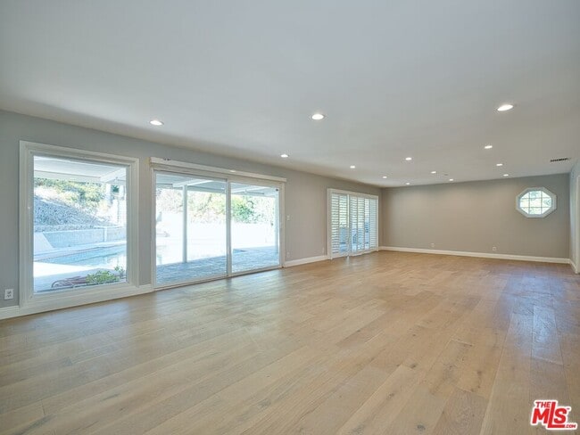 Building Photo - 4863 Don Juan Pl
