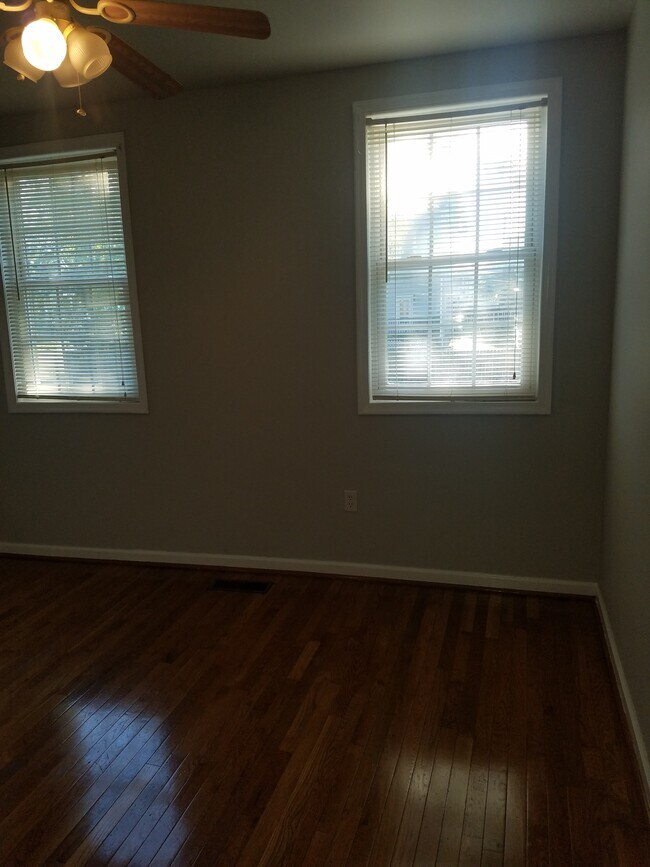 Foto del edificio - 1521 N 22nd St