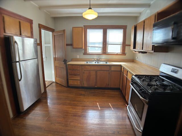 Building Photo - 2402 W Rohmann Ave