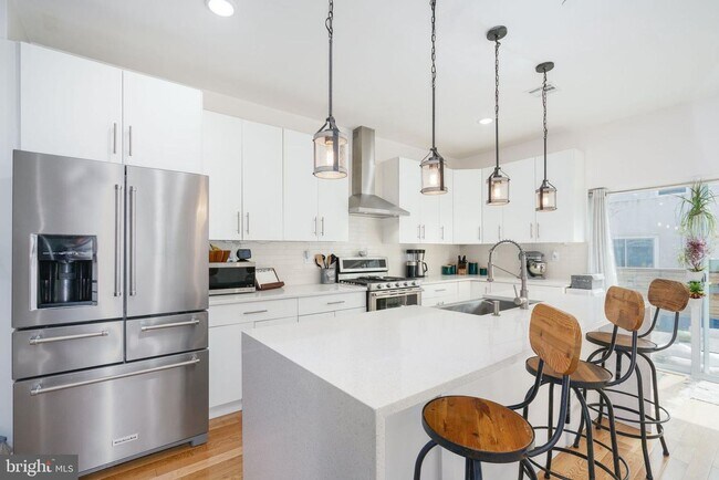 Building Photo - 122 Federal St