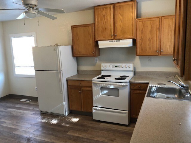 Foto del edificio - 350 Linden Street Unit A