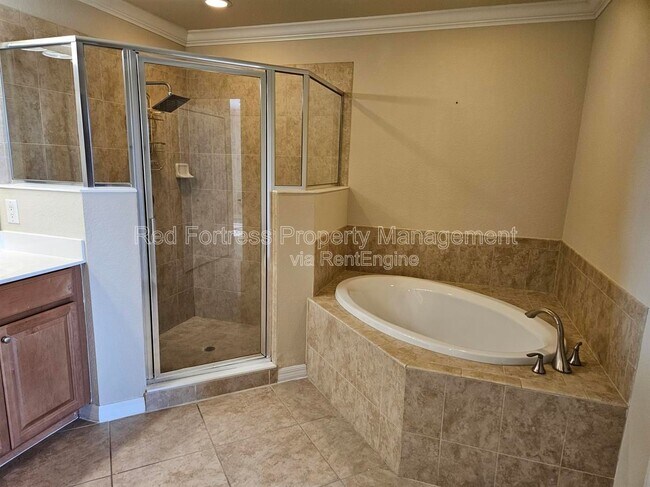 Foto del edificio - 17451 Old Harmony Dr