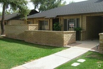 Building Photo - 15 W Loma Vista Dr
