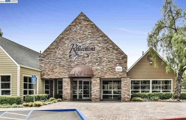 Clubhouse - 210 Reflections Dr Apartment