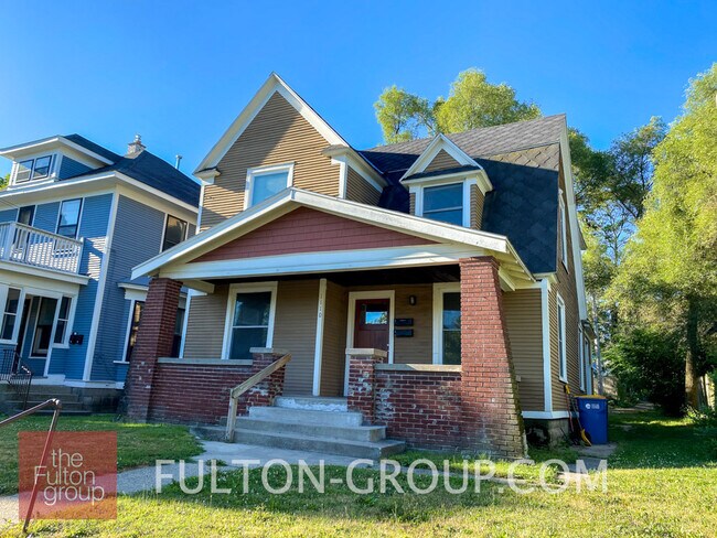 Building Photo - 1110 Fulton St E