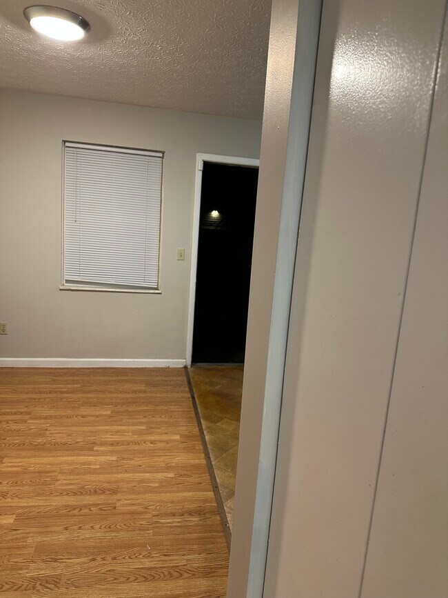 Foto del edificio - 2536 Sandbury Blvd